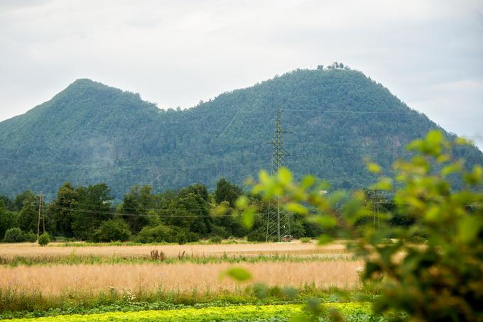 Šmarna gora je priljubljen izletniški cilj na obrobju Ljubljane. Pred svetovnim prvenstvom v Južni Koreji so ga v sklopu priprav "obiskovali" tudi izbranci Srečka Katanca, ki stanuje v neposredni bližini hriba. | Foto: Bor Slana