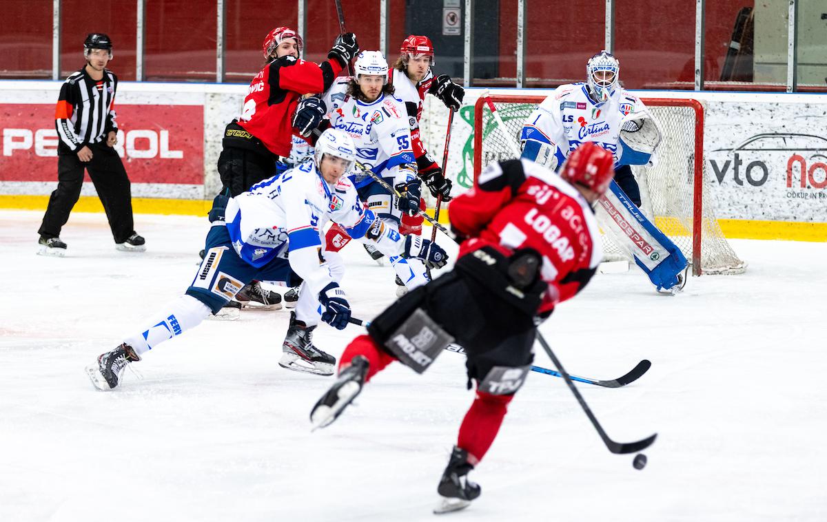 HDD Sij Acroni Jesenice : Cortina, finale, Alpska liga, Miha Logar | Gaber Glavič je danes pogrešal nekaj varovancev, med drugimi prvega vratarja Anttija Karjalainena, a so železarji Cortino premagali s 5:2. | Foto Matic Klanšek Velej/Sportida