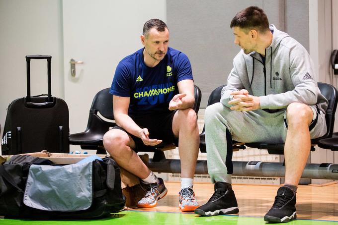 Gašper Vidmar se je pogovoril s selektorjem Trifunovićem in skupaj so se odločili, da kapetan slovenske reprezentance odpotuje nazaj v Banvit in izpusti obračun z Belorusijo. | Foto: Vid Ponikvar