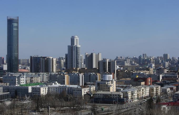 Jekaterinburg je četrto največje rusko mesto. Je tudi ogromno transportno in logistično križišče ob transibirski železnici. | Foto: Reuters