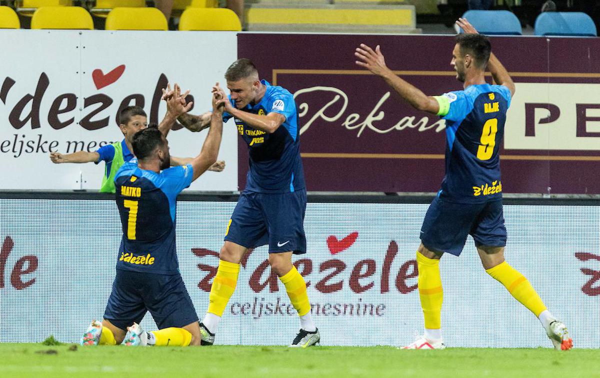 NK Celje Vitoria Guimaraes Aljoša Matko Luka Bobičanec | Celjani so povedli že v 17. sekundi, v drugem polčasu je za 2:2 zadel Matko. | Foto Vid Ponikvar/Sportida