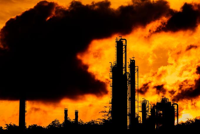 ... se bo dokončno razgradil tetrafluorometan, najbolj stabilen in dolgoživ od toplogrednih plinov v Zemljini atmosferi. | Foto: Reuters