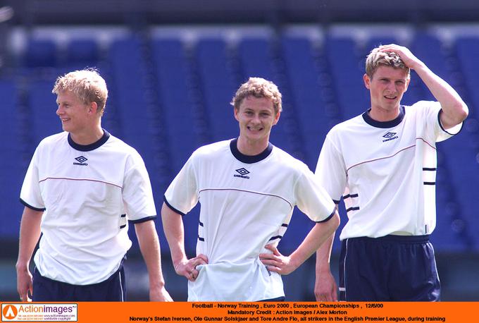 Slovenija je pred 23 leti gostovala v Oslu in v kvalifikacijah za EP 2000 doživela prepričljiv poraz z 0:4. Takrat so napadalno moč Norveške sestavljali Steffen Iversen, Ole Gunnar Solksjaer in Tore Andro Flo. Prva izmed omenjenih sta tudi zatresla slovensko mrežo. | Foto: Reuters