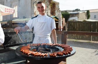 Pet dni razvajanja z najboljšimi hrvaškimi mesnimi jedmi na festivalu Meat Me