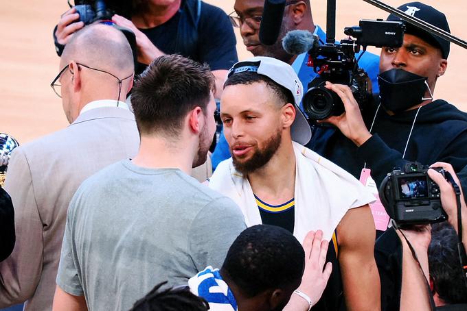 Luka Dončić je pošteno čestital Stephu Curryju in soigralcem. | Foto: Reuters