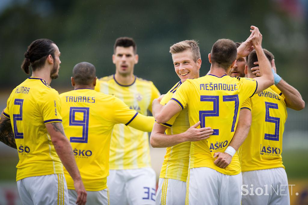 NK Triglav, NK Maribor, prva liga Telekom Slovenije