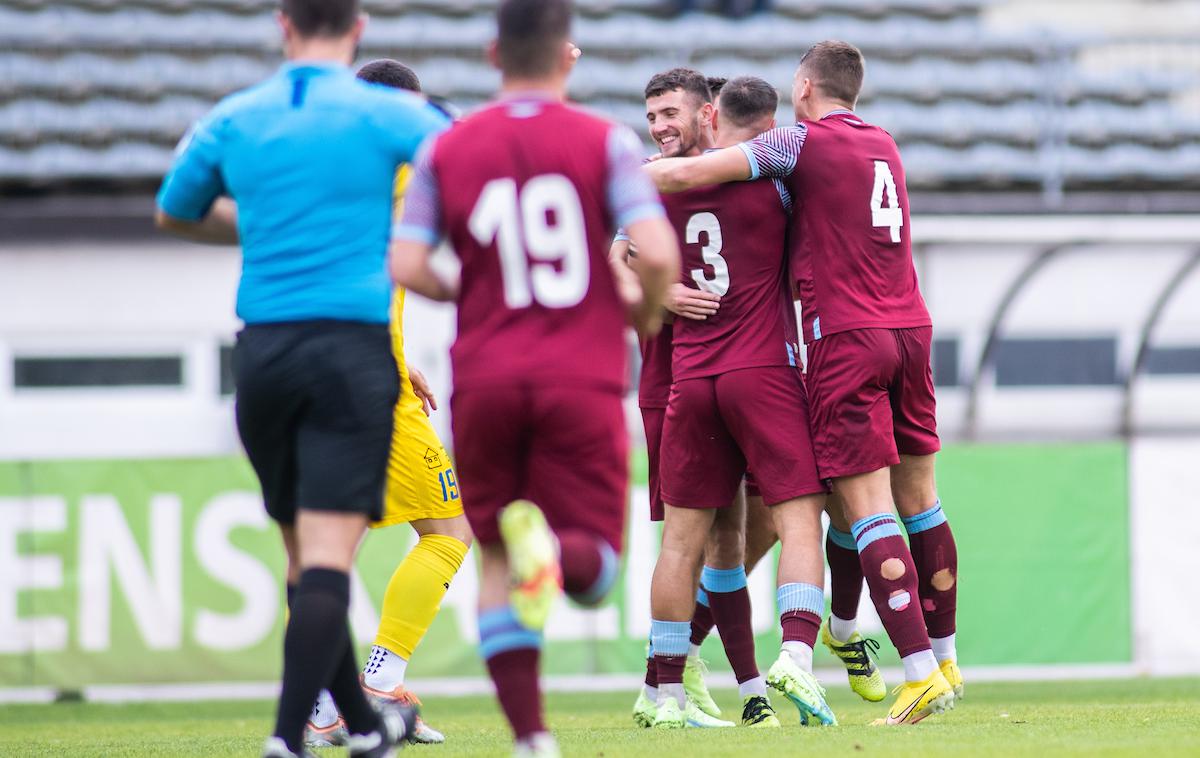 NK Triglav Kranj | Kranjčani so v zadnjem krogu jesenskega dela na domači zelenici po preobratu ugnali Beltince. | Foto Nik Moder/Sportida