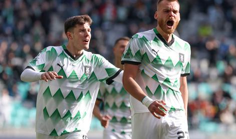 V živo: Olimpija z dvema igralcema več polni mrežo