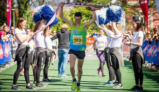 Gorski tekač Timotej Bečan ubranil lansko zmago na Malem kraškem maratonu