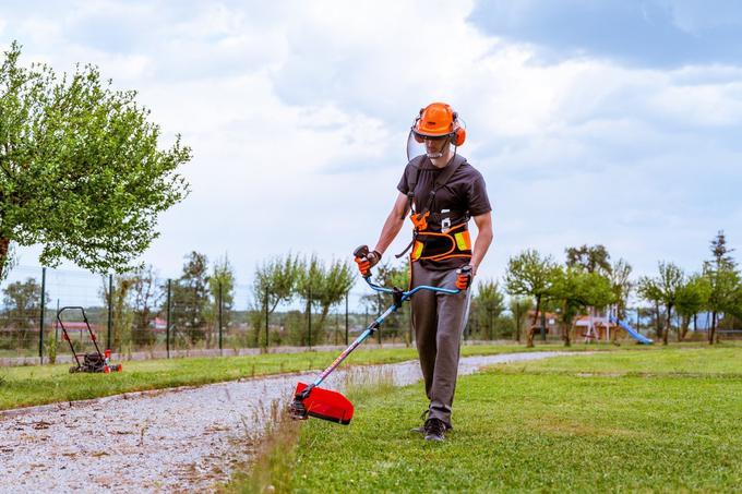 Motorna kosa Ramda je odlična izbira za urejanje okolice hiše in nabrežin.  | Foto: Eurogarden