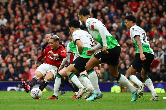 Manchester United - Liverpool | V četrtfinalni poslastici sta se na Old Traffordu pomerila Manchester United in Liverpool. | Foto Reuters