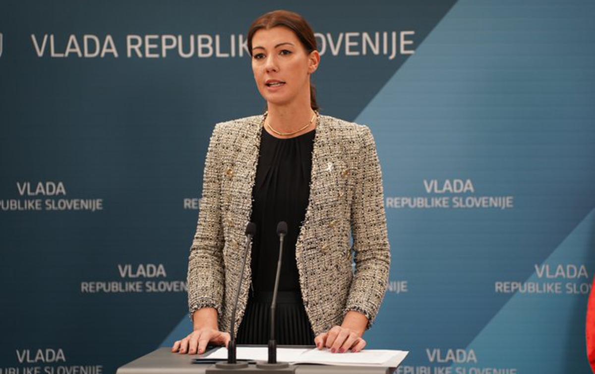 Dominika Švarc Pipan |  Realna vrednost plač sodnikov je tako realno padla za pet odstotkov, pri tožilcih celo za več kot deset odstotkov, medtem ko so plače v preostalem javnem sektorju po realni vrednosti narasle za okoli 12 odstotkov, je opozorila ministrica. | Foto Vlada RS