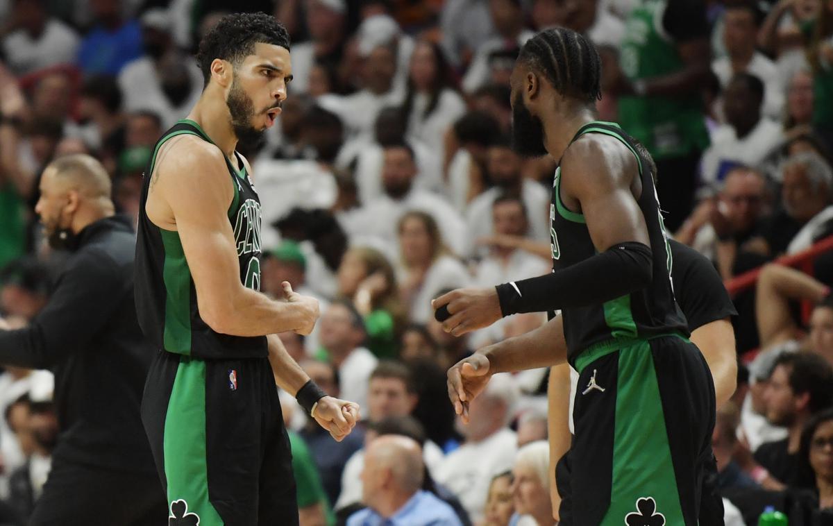 Jayson Tatum  Jaylen Brown | Jayson Tatum in Jaylen Brown sta Bostonu izdatno pomagala do zmage in zaključne žoge. | Foto Reuters