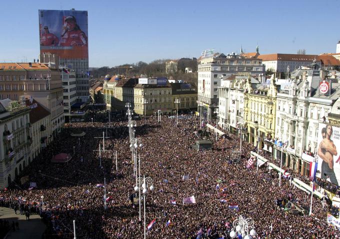 Ob vrnitvi z olimpijskih iger v Salt Lake Cityju leta 2002 je Janico Kostelić na osrednjem zagrebškem trgu, Trgu Bana Jelačiča, pričakalo neverjetnih 200 tisoč ljudi. | Foto: Guliverimage/Vladimir Fedorenko