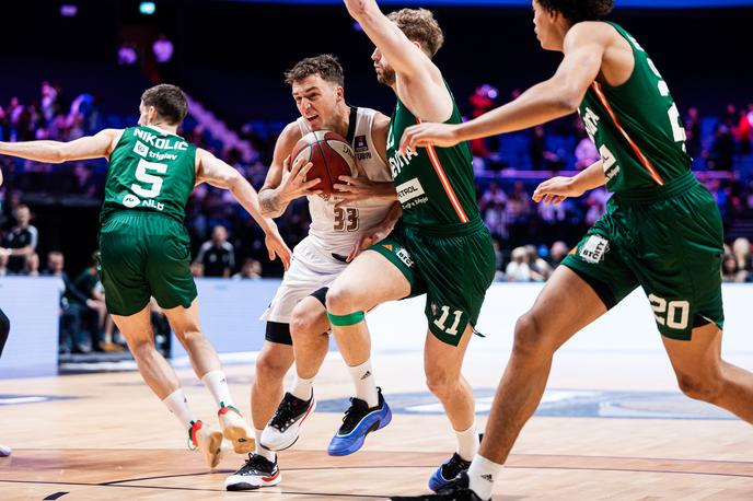 Dubai - Cedevita Olimpija | Cedevita Olimpija je dobila še tretjo tekmo ta teden, prav vse je odigrala v gosteh. | Foto Dubai Basketball