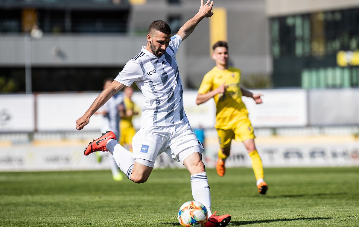 Nino Kouter | Nino Kouter je v 74. minuti povišal vodstvo Mure na 2:0. | Foto Grega Valančič/Sportida