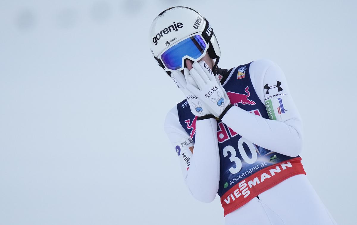 Timi Zajc | Timija Zajca je zaustavil veter pri pohodu do zlate medalje. Na koncu je bil besen nad vodstvom, da je v takšnih razmerah vztrajalo pri izvedbi tretjega poleta. | Foto Guliverimage