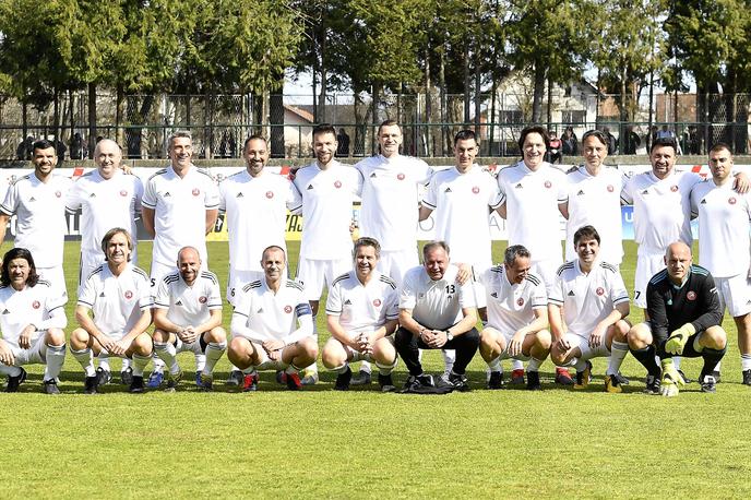 Slovenija Hrvaška Petrinja Nogomet | Slovenske nogometne legende so v Petrinji nastopile s številnimi znanimi imeni. | Foto HNS/Drago Sopta