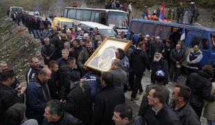 Ostajamo na Kosovu in v okviru Srbije