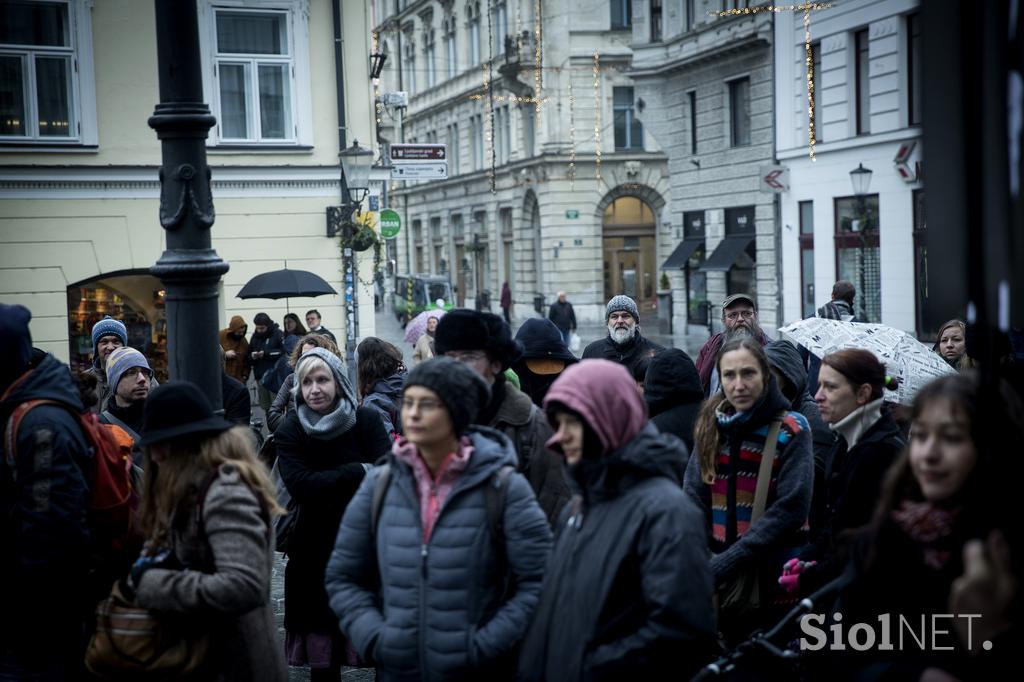 Protest, Zoran Janković, Mol, hostel celica