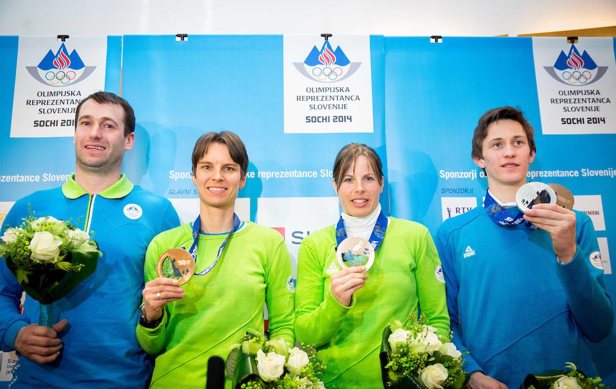 Teja Gregorin Vesna Fabjan 2014 | Teja Gregorin in Vesna Fabjan sta se iz Sočija vrnili bogatejši za bronasto olimpijsko medaljo. | Foto Vid Ponikvar