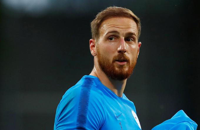 Jan Oblak bo tudi tokrat kapetan Slovenije. Ji bo s kakšno sijajno obrambo pomagal do zmage? | Foto: Reuters