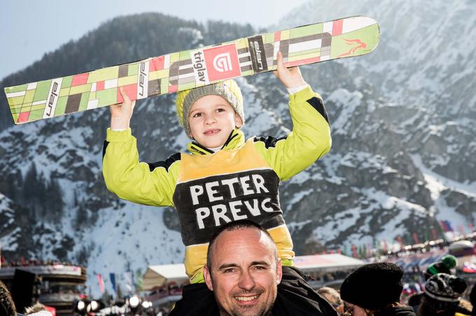 Otroci so imeli Elan radi tudi zaradi Petra Prevca. | Foto: 