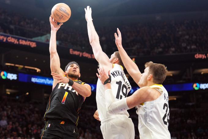 Devin Booker je k zmagi Phoenixa prispeval 47 točk. | Foto: Reuters