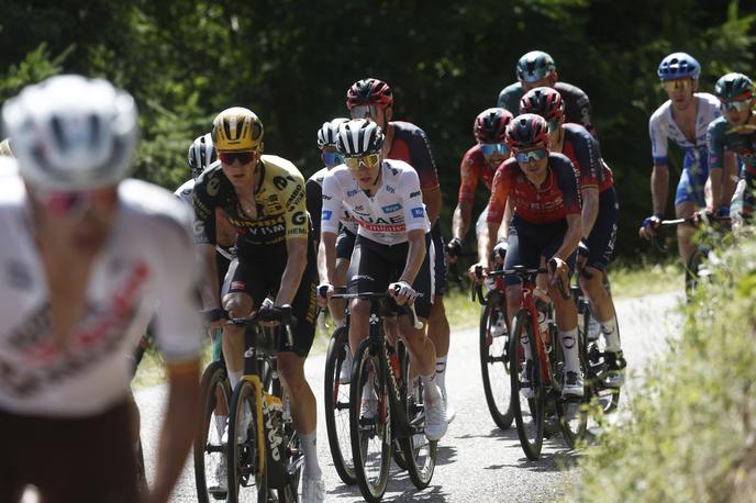 Tadej Pogačar, TDf23 | Tadej Pogačar se je cel dan držal rumenega Jonasa Vingegaarda. | Foto Reuters