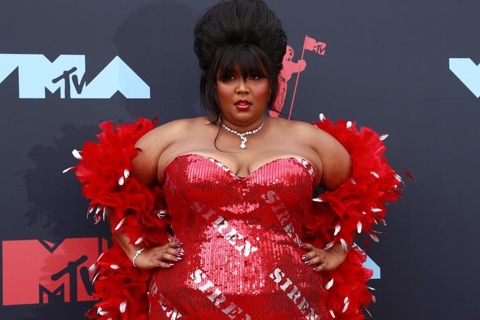 Lizzo | Lizzo se v svoji koži počuti odlično, kar rada tudi pokaže. | Foto Reuters