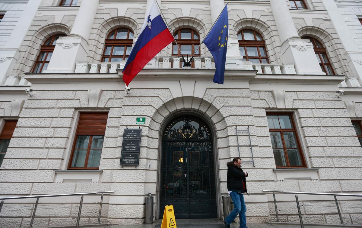 sodišče | Zaradi vpletenosti mladoletnih oseb in občutljivosti primera je narok potekal za zaprtimi vrati, javen bo le izrek sodbe. (slika je simbolična) | Foto Anže Malovrh/STA