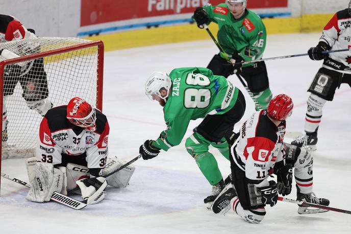 finale DP SŽ Olimpija Sij Jesenice | Finale državnega prvenstva med Olimpijo in Jesenicami se je začel v hali Tivoli. | Foto www.alesfevzer.com