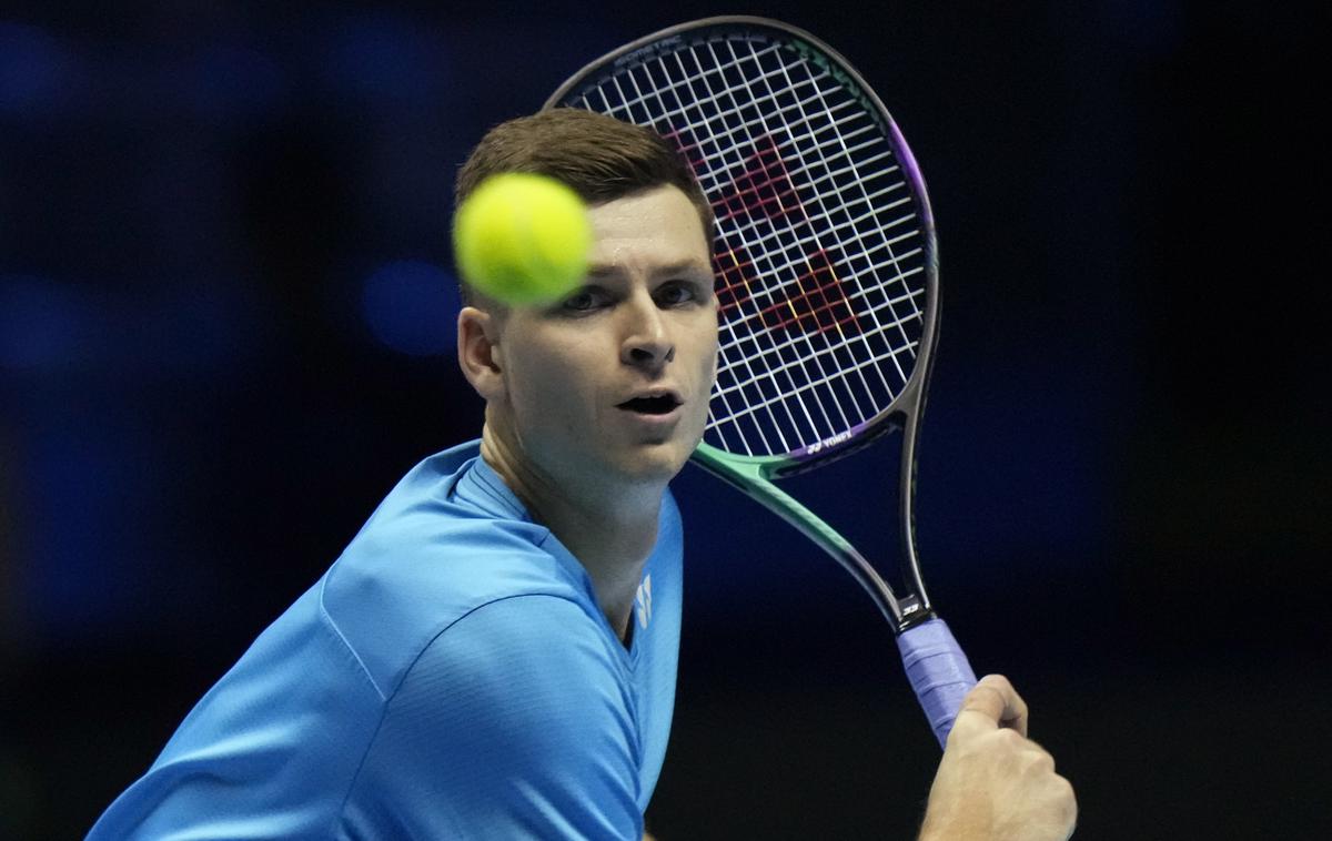 Hubert Hurkacz | Hubert Hurkacz, ki je v nedeljo v Šanghaju osvojil svoj drugi masters 1000, je danes izpadel že v prvem krogu turnirja ATP 500 v Tokiu.  | Foto Guliverimage