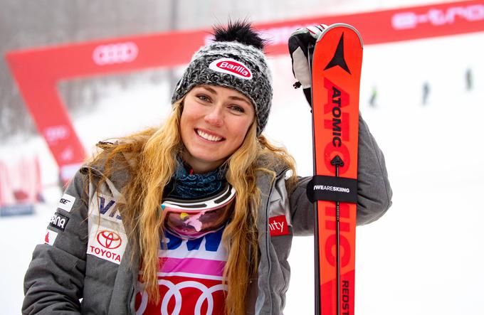 Američanka Mikaela Shiffrin (81), ki lovi absolutni rekord zmag za svetovni pokal Ingemarja Stenmarka (86) in ženski rekord Lindsey Vonn (82), je dobila zadnja dva veleslaloma v tej sezoni (Semmering). | Foto: AP / Guliverimage