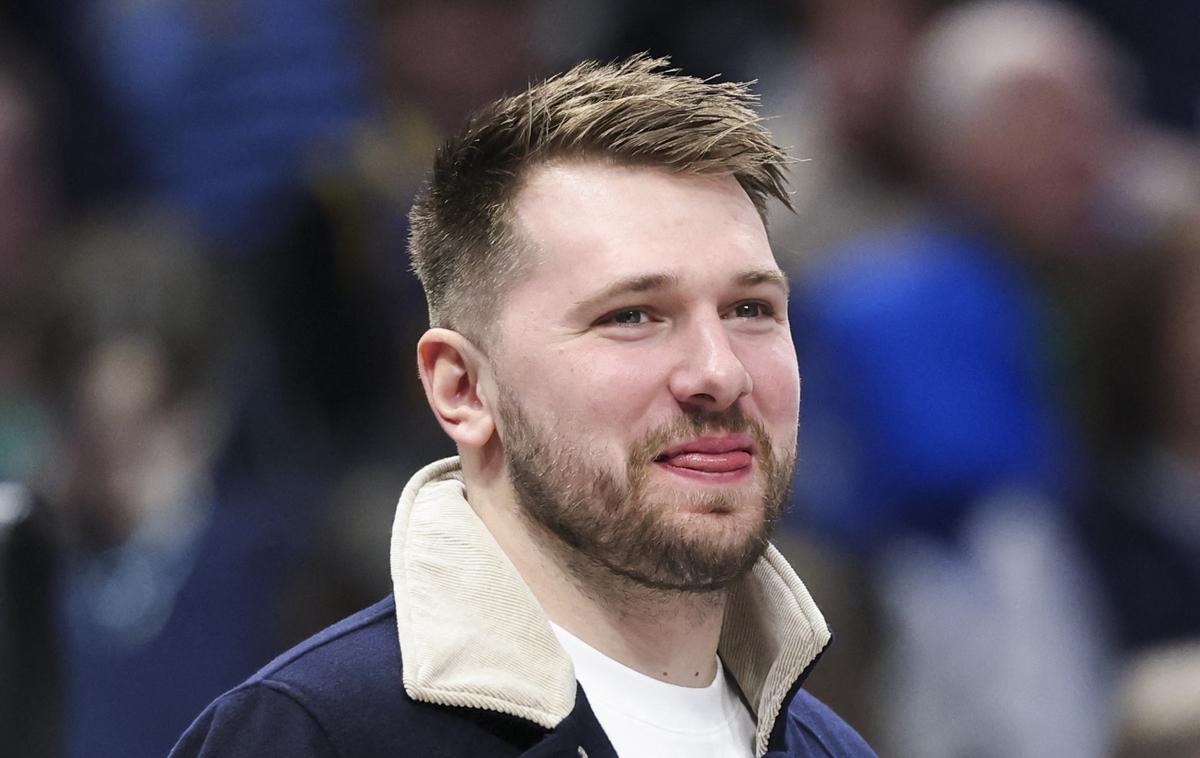 Dallas Boston Luka Dončić | Luka Dončić je še vedno na stranskem tiru, a se pri Dallasu, kar zadeva poškodbe, morda le premika v pravo smer. | Foto Reuters