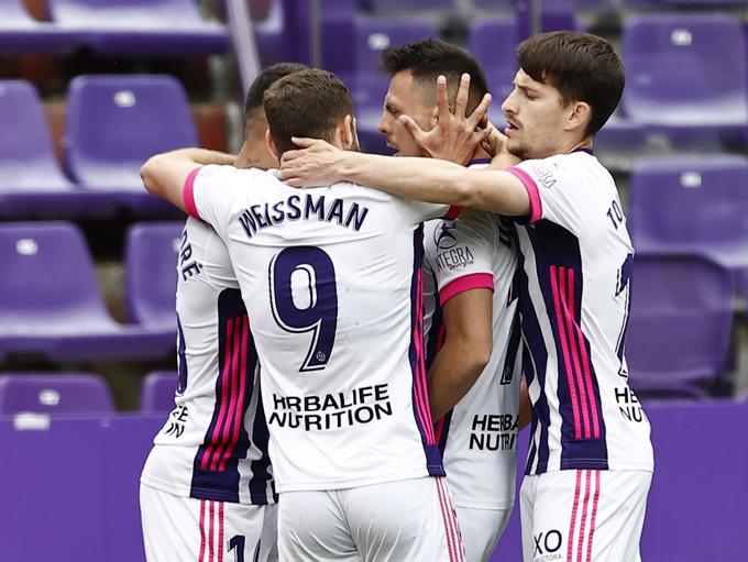 Valladolid je v 17. minuti prelisičil obrambo Atletica in zatresel mrežo Jana Oblaka. | Foto: Reuters