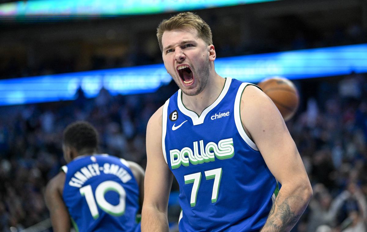 Luka Dončić | Luka Dončić je spet "letel" po igrišču in v noči na nedeljo dosegel že 49. trojni dvojček v ligi NBA. | Foto Reuters