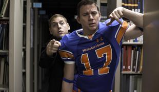 22 Jump Street: Mladeniča na faksu