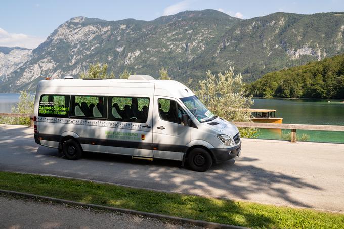 Z brezplačnim prevozom se s parkirišč v okolici lahko odpravimo kamorkoli po Bohinju. FOTO: Občina Bohinj (Mitja Sodja) | Foto: 