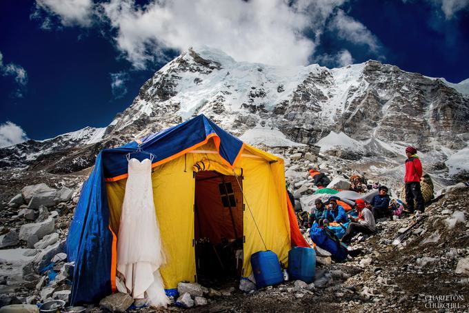 Poroka bazni tabor Everest | Foto: www.instagram.com/charletonchurchill