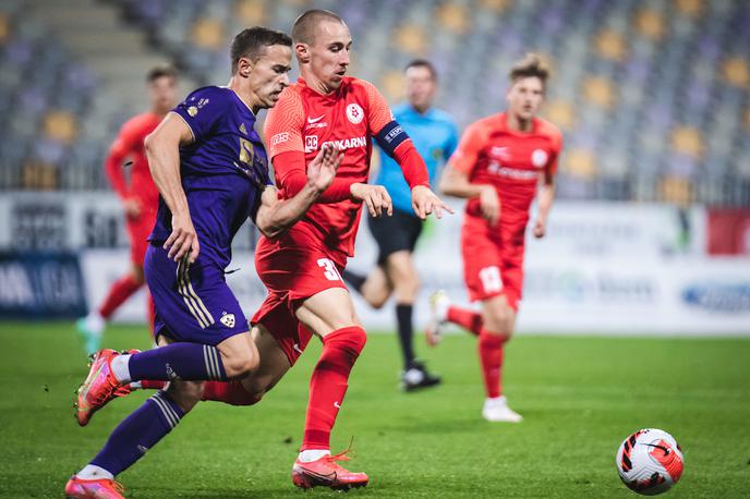 Maribor Celje | Maribor in Celje sta poskrbela za sklepno dejanje 10. kroga. | Foto Blaž Weindorfer/Sportida