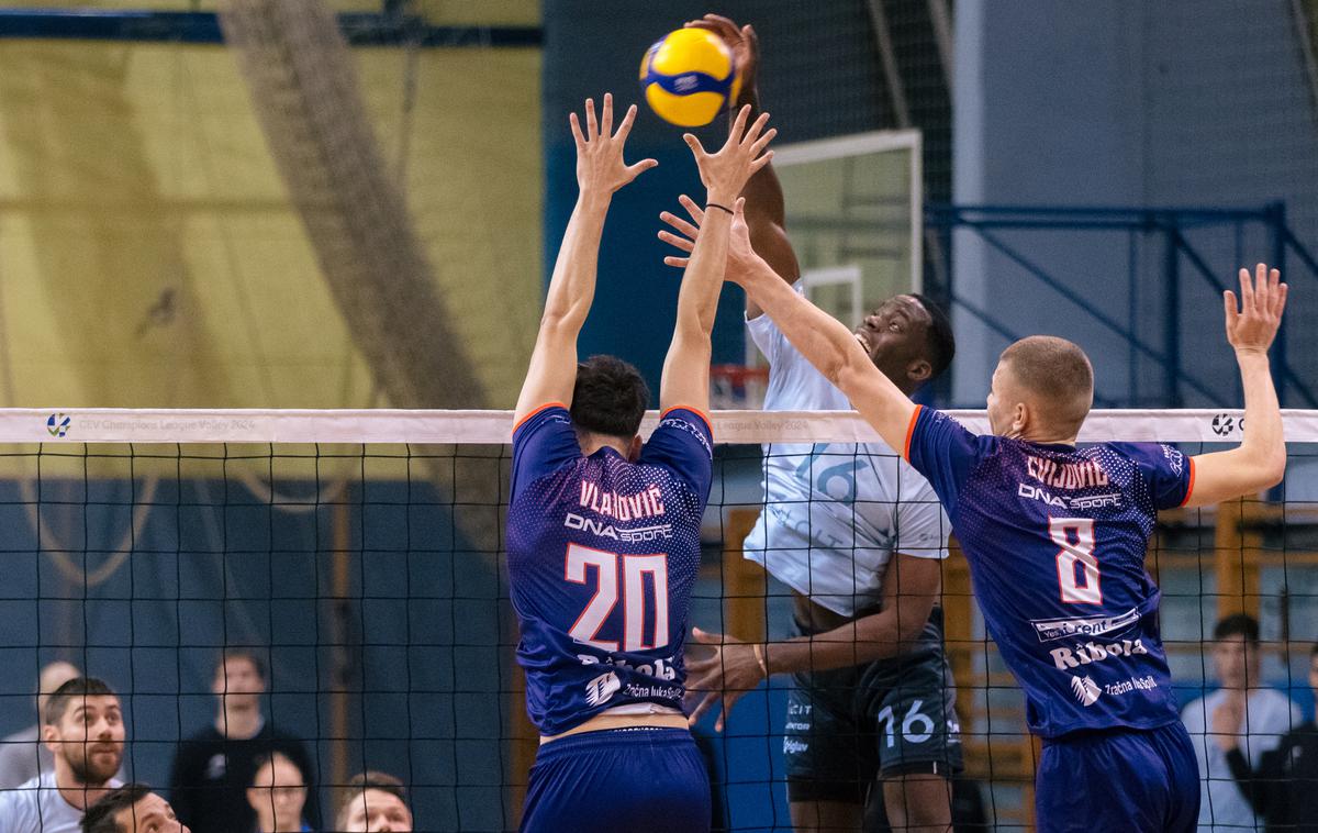 Lazaro Brunet, Calcit Volley | Kamničani so novo sezono srednjeevropske lige odprli z zanesljivo zmago nad Amstettnom. V četrtek so v Kamniku s 3:0 premagali še Ribolo Kaštelo.  | Foto Calcit Volley