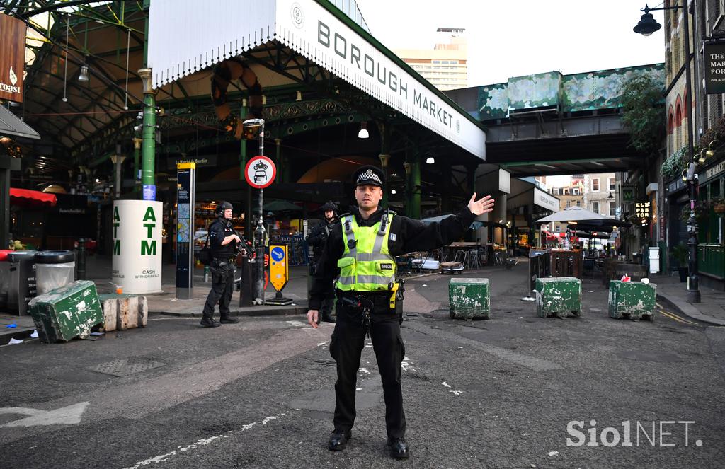 London streljanje na mostu