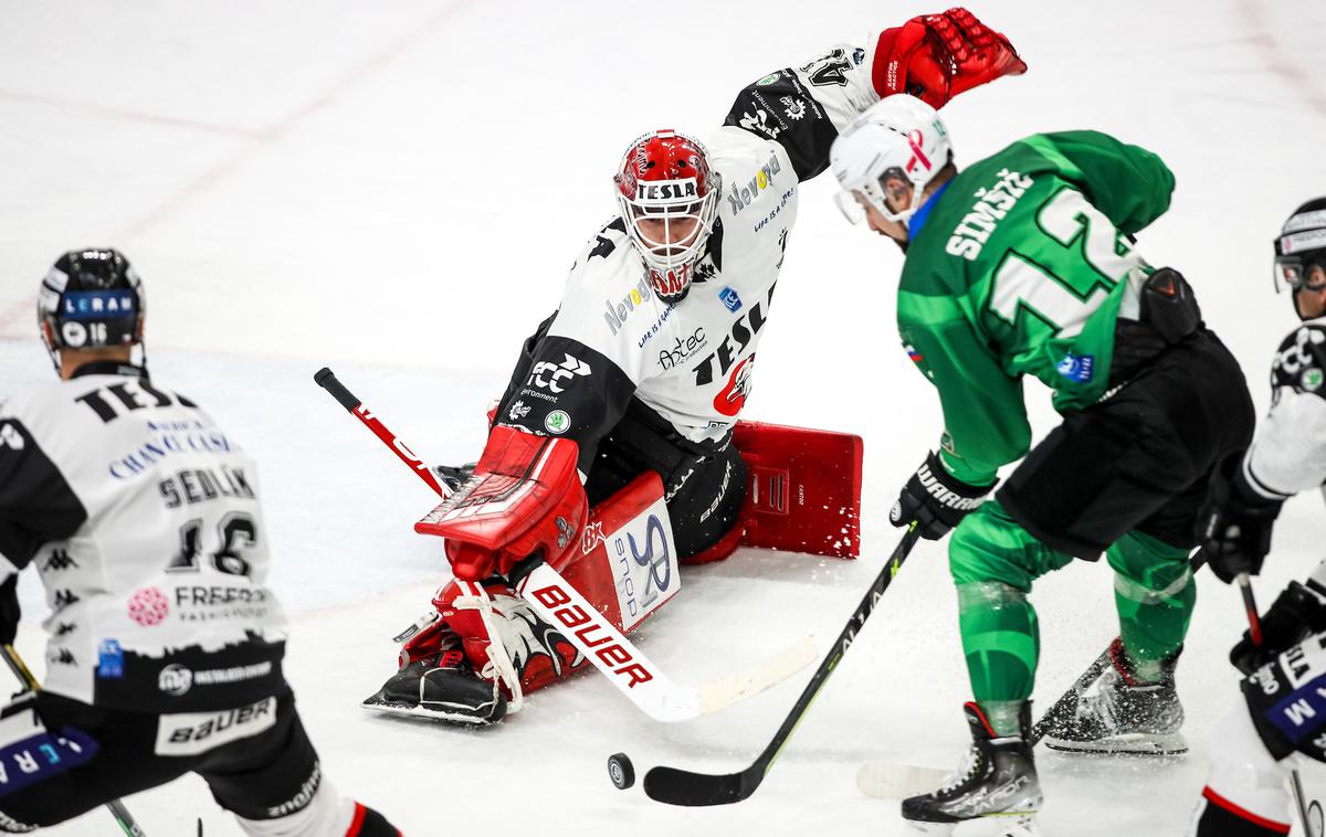 HK Olimpija Znojmo ICEHLLL | Hokejisti Olimpije so doma ugnali Znojmo. | Foto Sportida