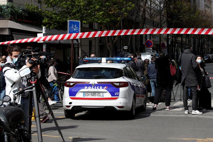 Francoska policija umor | Novorojenčka naj bi ženska v ponedeljek vrgla skozi okno drugega nadstropja hotela v 20. pariškem okrožju, kar je bilo zanj usodno, je sporočilo tožilstvo. Fotografija je simbolična. | Foto Reuters