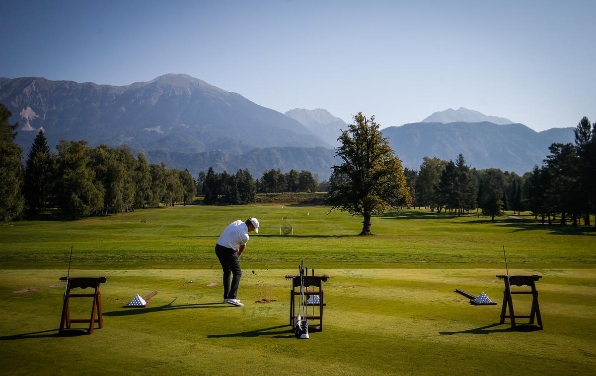 Golf igrišče | Po podatkih turističnih agencij golfski turisti na potovanjih porabijo štirikrat več kot običajni turisti, okoli 200 evrov na dan.  | Foto STA