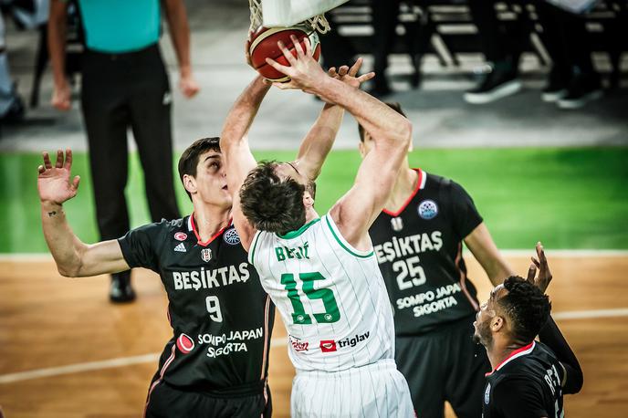 Petrol Olimpija Bešiktaš | Petrol Olimpija je za slovo od lige prvakov s 75:81 izgubila z Bešiktašem. | Foto Vid Ponikvar