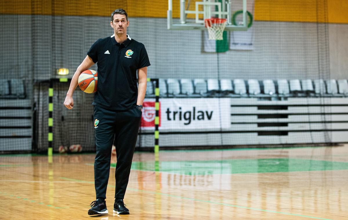 Jurica Golemac | "Občutek, da smo znova nazaj na igrišču, je odličen. Znova lahko normalno delamo," ob vrnitvi na treninge pravi glavni trener Jurica Golemac. | Foto Grega Valančič/Sportida