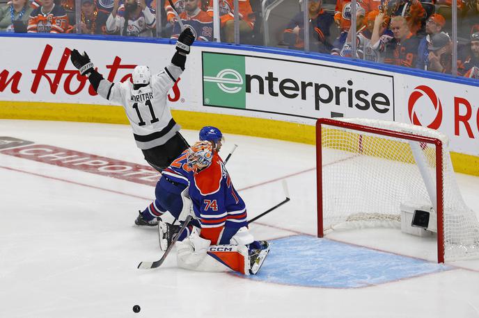 Anže Kopitar Los Angeles Kings | Anže Kopitar je zadel za veliko zmago LA Kings. | Foto Reuters