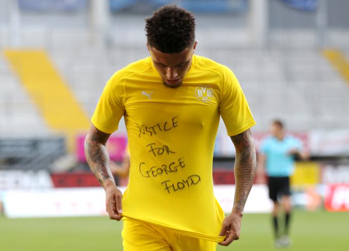 Jadon Sancho z napisom: "Pravica za Georgea Floyda" | Foto: Reuters